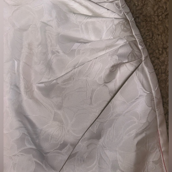 ASOS LUXE textured jacquard wrap front skort in white - Picture 3 of 3